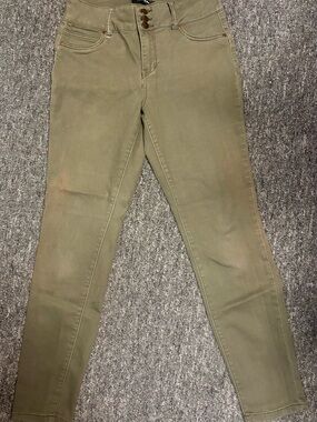 Skinny Jeans in Olive